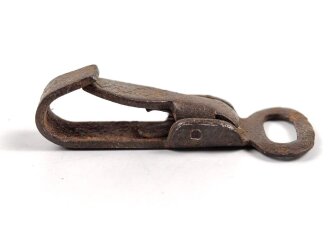 Eiserner Haken für eine Feldflasche der Wehrmacht.