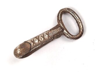 Eiserner Haken für einen Trageriemen der Wehrmacht