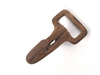 Eiserner Haken für einen Trageriemen der Wehrmacht