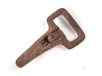 Eiserner Haken für einen Trageriemen der Wehrmacht