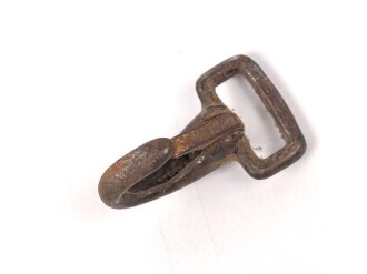 Eiserner Haken für einen Trageriemen der Wehrmacht