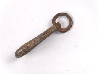 Eiserner Haken für einen Trageriemen der Wehrmacht. Gesamthöhe 51mm