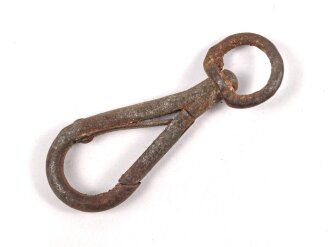 Eiserner Haken für einen Trageriemen der Wehrmacht. Gesamthöhe 51mm
