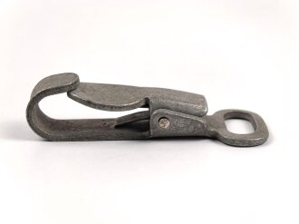 Eiserner Haken für eine Feldflasche der Wehrmacht.
