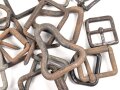 Konvolut schwere, eiserne Metallbeschläge, meist für Kavalleriematerial der Wehrmacht
