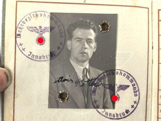 Wehrpaß Heer, eingestellt am 11.6.1940 bei Schtz. Ers, Kp. 62 Landshut.