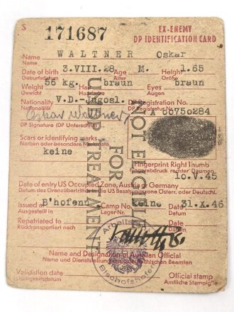 "Deutsche Jugend im Banat und in Serbien",Ausweis , ausgestellt "Gross-Betschkeret, am 28.10.1941". Dazu ein Hilfskrankenträger Ausweis sowie "Ex Enemy DP Identification Card"