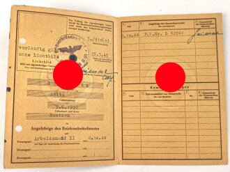 Reichsarbeitsdienst für die weibliche Jugend "Dienstausweis einer Arbeitsmaid II" ausgestellt 1945, mit Beschäftigungszeugnis und Entlassungsschein, entnazifiziert