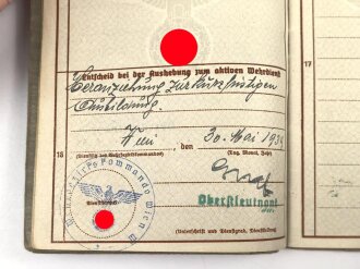 Wehrpaß Heer, eingestellt am 1.240 bei Schtz. Ers. Btl. Wien.