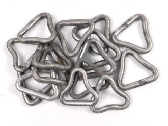 Konvolut Metallbeschläge Wehrmacht, meist Aluminium, Kantenlänge je etwa 30mm