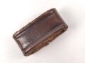 Schieber aus braunem Leder für Trageriemen der Wehrmacht. Innen gemessen 20mm, Breite 11,5mm