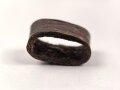 Schieber aus braunem Leder für Trageriemen der Wehrmacht. Innen gemessen 20mm, Breite 11mm