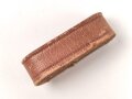 Schieber aus braunem Leder für Trageriemen der Wehrmacht. Innen gemessen 30mm, Breite 12mm