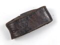 Schieber aus braunem Leder für Trageriemen der Wehrmacht. Innen gemessen 48mm, Breite 19mm