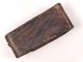 Schieber aus braunem Leder für Trageriemen der Wehrmacht. Innen gemessen 43mm, Breite 19,5mm