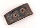Schieber aus braunem Leder für Trageriemen der Wehrmacht. Innen gemessen 43mm, Breite 19,5mm