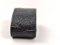 Schieber aus schwarzem Ersatzmaterial für Trageriemen der Wehrmacht. Innen gemessen 25,2mm, Breite 19mm