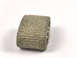 Schieber aus Webmaterial für Trageriemen der Wehrmacht. Innen gemessen 25mm, Breite 17mm