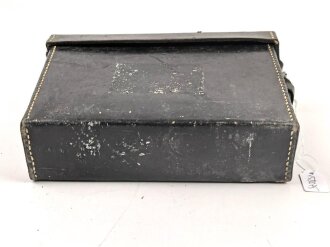 Transporttasche aus Leder für Schnurloser Überträger Wehrmacht datiert 1941, Gebraucht, ungereinigt