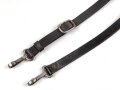 Trageriemen für diverse Taschen der Wehrmacht. Schwarzes Leder , Gesamtlänge wie fotografiert 88cm, Leder zum Teil angetrocknet