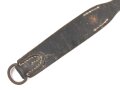 Einzelner Trageriemen für einen Rucksack der Wehrmacht. Gefertigt aus einem Koppeltragegestell