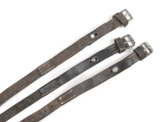 Drei StückTornisterriemen Wehrmacht, getragene Stücke