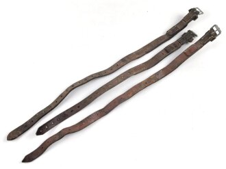 Drei StückTornisterriemen Wehrmacht, getragene Stücke