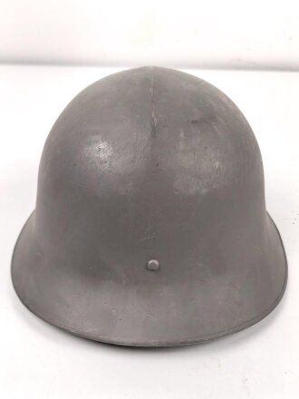 Schweden, Stahlhelm M21/26. Originallack, getragenes Stück