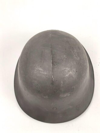 Schweden, Stahlhelm M21/26. Originallack, getragenes Stück