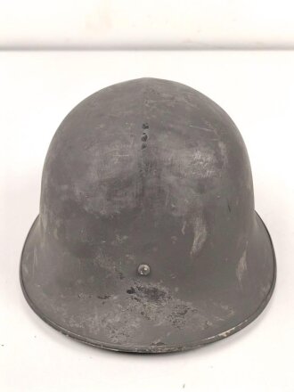 Schweden, Stahlhelm M21/26. Originallack, getragenes Stück