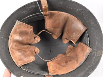Schweden, Stahlhelm M21/26. Originallack, getragenes Stück