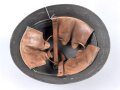 Schweden, Stahlhelm M21/26. Originallack, getragenes Stück