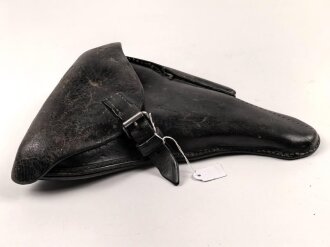 Koffertasche P08  der Polizei, von der norwegischen Armee nach Ende des Krieges übernommen. Die Koppelschlaufen wurden entfernt und eine Vorrichtung zum tragen am amerikanischen Lochkoppel angenietet.