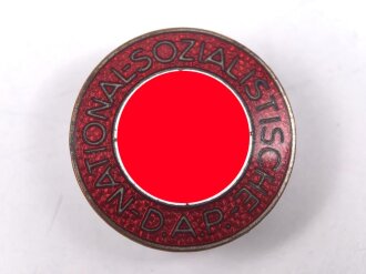 Mitgliedsabzeichen der NSDAP, Hersteller M1/8, getragenes Stück, Knopflochausführung