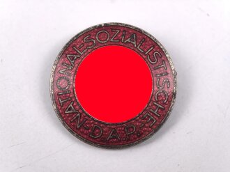 Mitgliedsabzeichen der NSDAP, Hersteller M1/52, getragenes Stück, das Plättchen für die Nadel einseitig gelöst