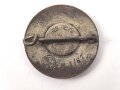 Mitgliedsabzeichen der NSDAP, Hersteller M1/67, getragenes Stück