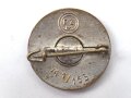 Mitgliedsabzeichen der NSDAP, Hersteller M1/153, getragenes Stück