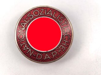 Mitgliedsabzeichen der NSDAP, Hersteller M1/164, getragenes Stück, Knopflochausführung