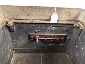 Gehäuse zum Tornisterfunkgerät Heinrich Torn.Fu.h der Wehrmacht. Ungereinigtes Stück, alt überlackiert