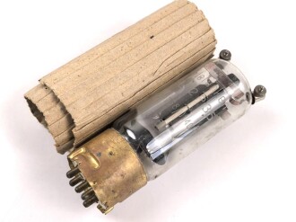 Röhre RL12 P35 der Wehrmacht , ungereinigtes Stück, Funktion nicht geprüft