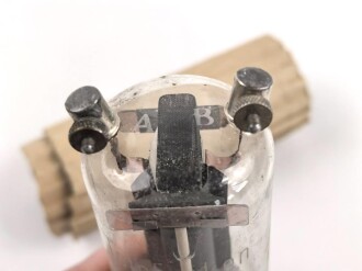 Röhre RL12 P35 der Wehrmacht , ungereinigtes Stück, Funktion nicht geprüft