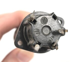 Kriegsmarine, Röhre CB2 mit Sockel. Funktion nicht geprüft