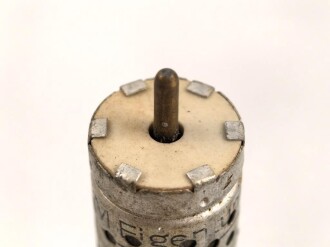 Röhre RV 2P 800 für Funkgeräte der Wehrmacht. " RLM Eigentum"  Funktion nicht geprüft