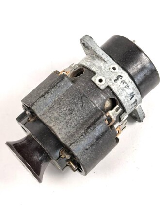 Röhre RV12 P2000 mit Sockel, Wehrmacht, Funktion nicht geprüft