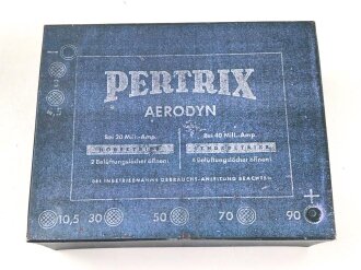 "PERTRIX" Anodenbatterie, einfache Atrappe aus...