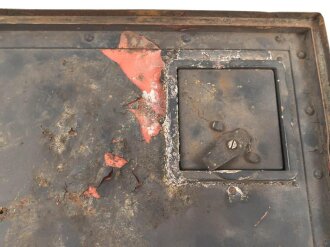 Deckel zum Zubehörtornister für Tornister Empänger Berta . Originallack, ungereinigtes Stück