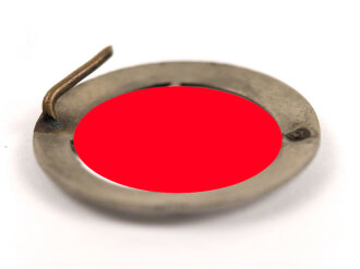 N.S. Sympathieabzeichen, umrandete Brosche mit auf der Spitze stehendem Hakenkreuz . Buntmetall versilbert, 30mm Durchmesser, Nadelsystem fehlt