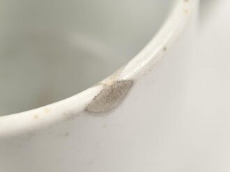 Heer, Kantinenporzellan große Tasse, Durchmesser etwa 10,5cm, Hersteller Kolmar 1940. Gebraucht, am Rand defekt