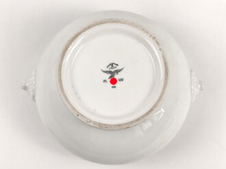 Luftwaffe,  Kantinenporzellan große Terrine mit Löwenköpfen, Durchmesser etwa 24cm, Hersteller Johann Haviland 1938. Gebraucht.