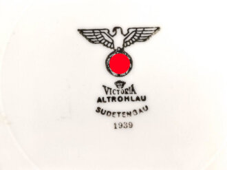 Heer, Kantinenporzellan tiefer Teller, Durchmesser 23cm, Hersteller Victoria Altronlau Sudetengau 1939. Gebraucht.